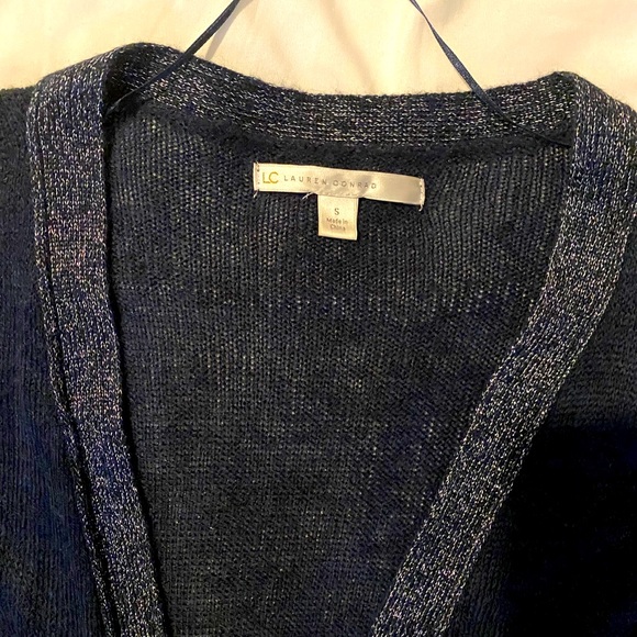 Sweater - Picture 1 of 2